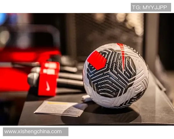 足球明星亲临活动现场与球迷互动共庆足球盛宴欢乐无限